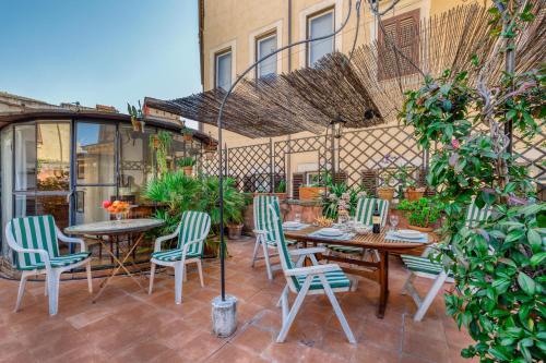 NOBILIA - Roof Garden Penthouse near Navona Square, Roma (foto 10)