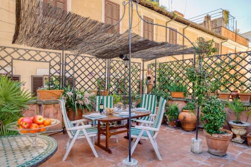 NOBILIA - Roof Garden Penthouse near Navona Square, Roma (foto 9)