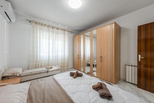 Three-Bedroom Apartment image 2