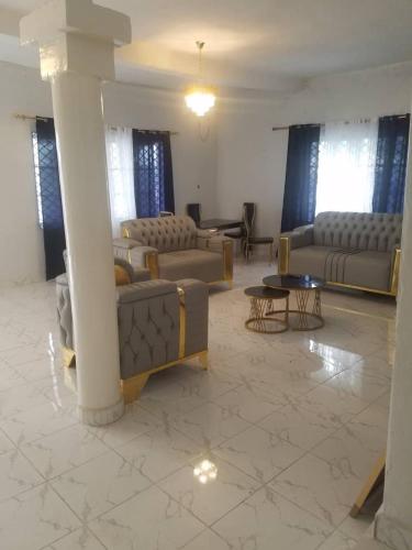 R & S GUESTS House in Limbe