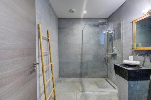 Villa Atea - piscine- 11 voyageurs Villa Atea - piscine- 11 voyageurs