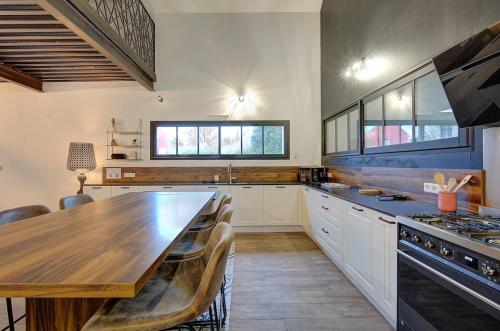 Villa Atea - piscine- 11 voyageurs Villa Atea - piscine- 11 voyageurs