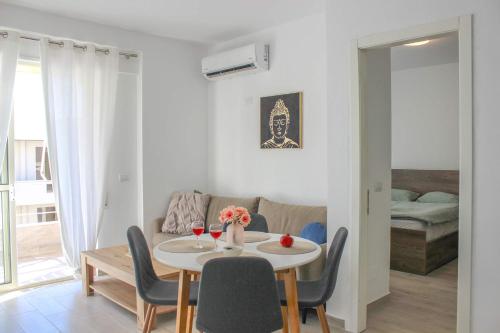 Infinite 680, Durrës (photo 4)