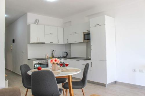 Infinite 680, Durrës (photo 8)