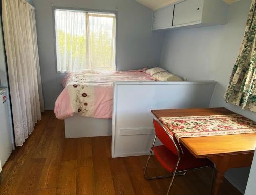Létesítmények, Miranda Cabin 1 Bedroom, Sleeps 4, No Wifi, Outside Bathroom, No running water in cabin in Miranda