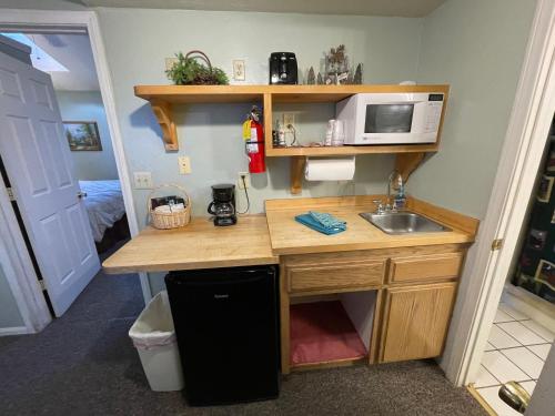 Pine Knot Guest Ranch
