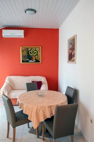Two-Bedroom Apartment image 7