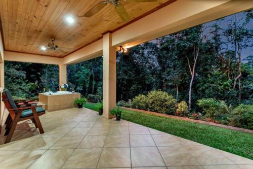 Erkély/terasz, Secluded Romantic Getaway For Two - Kuranda Queensland in Kuranda