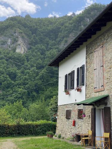 Skats, Casa Angiolino, angolo di pace vicino all'Orrido di Gea in Kastel D'Aiano