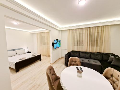 Apartment room in Modern Central Apartments RENOVATED