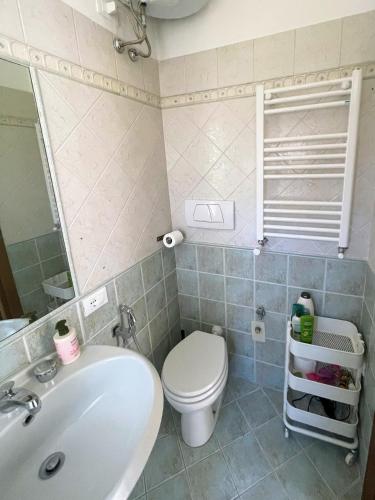 Bed Bike Breakfast Appartamento Piramide, Рим (фото 6)