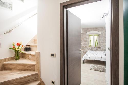Apartments & Room Kartolina, Split (photo 10)