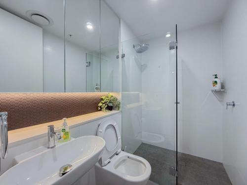 Burwood Studios - image 8
