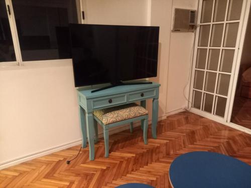 One-Bedroom Apartment image 6