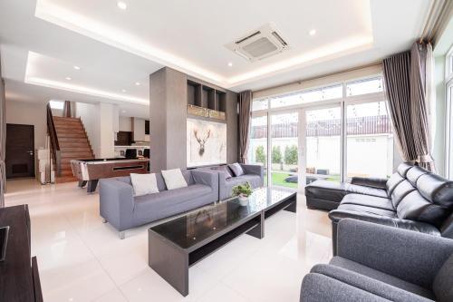 Recreational facilities, Moon Shade Pool Villa Pattaya in Bang La Mung