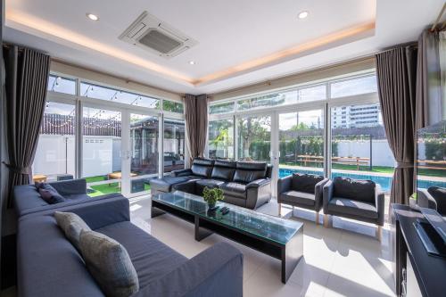 Recreational facilities, Moon Shade Pool Villa Pattaya in Bang La Mung