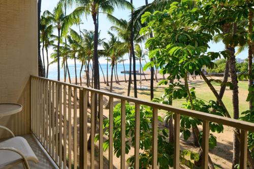 Kaimana Beach Hotel Room Type - Park View King