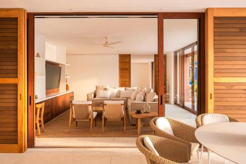 Delt lounge/TV-område, El Careyes Club & Residences in Costa Careyes