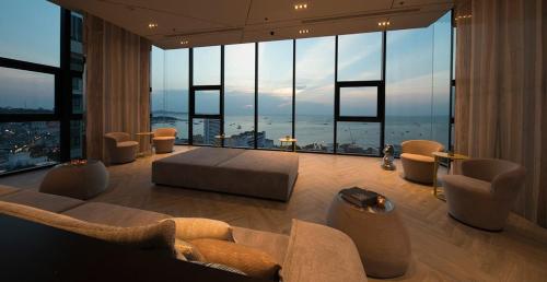 파타야 중부의 아파트먼트 (70m², 침실 2개, 프라이빗 욕실 2개)