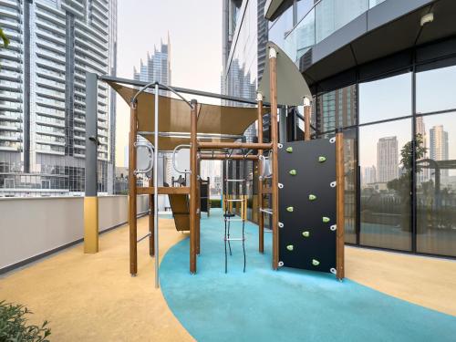 Skyline Serenity Holiday Home I Signature Series 1 Bedroom Apartment I Free Parking Gym Pool I - image 13
