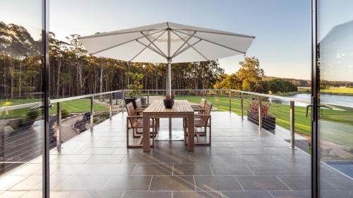 Maple Rise Daylesford in Korweinguboora
