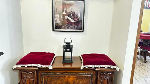 One-Bedroom Apartment image 3