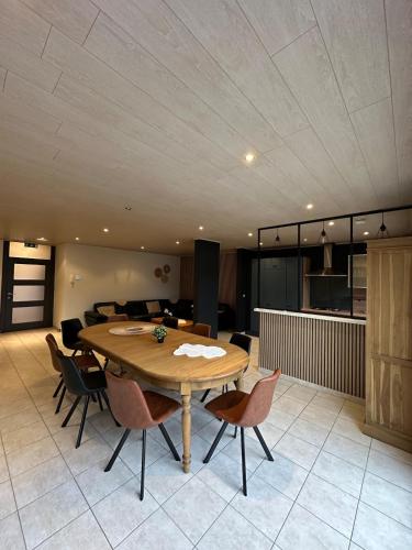 The175 work or holiday home in Comines-Warneton