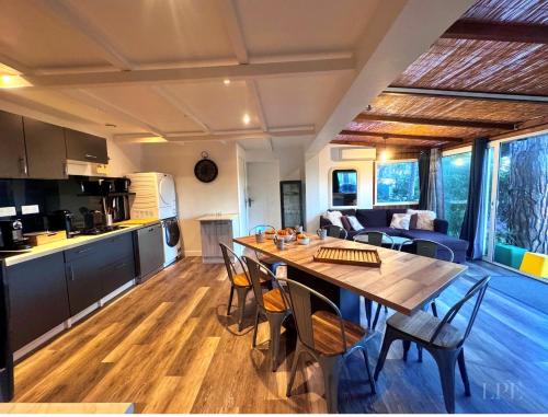 บริการและสิ่งอำนวยความสะดวก, T3 Les pieds dans l'eau in กัลวี