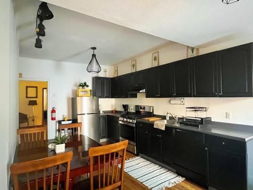 Ironbound 4 bdrm Industrial Suite! FREE parking in Harrison (NJ)