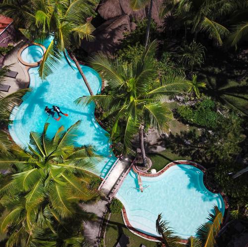 Surrounding environment, Polaris Beach and Dive Resort Inc in Loon