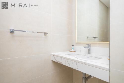 Mira Holiday Homes - Newly 2 bedroom in La Sirene, Port De La Mer, Dubai (foto 9)