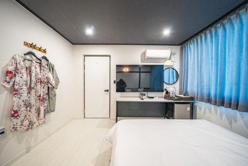 1 double bed