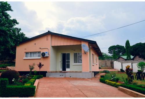 Lynn's Apartments in ชีปาตา