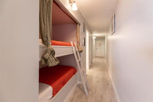 The Summit 618 - image 10