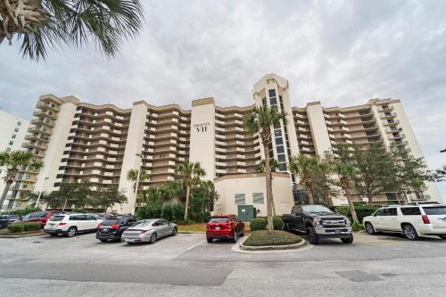 Phoenix VII 913 by Liquid Life near Gulf Shores Steamer