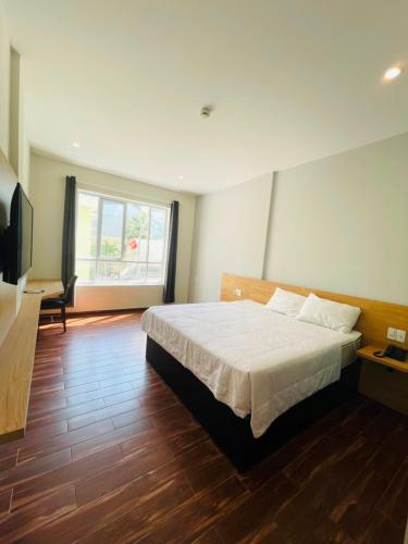 Double Room image 7