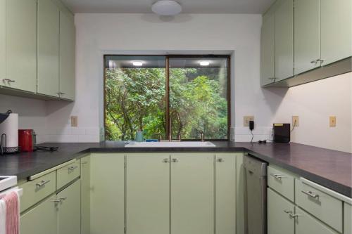 Perch - Island Hideaway Perch - Island Hideaway