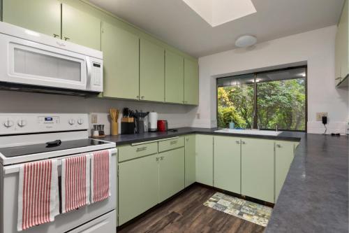 Perch - Island Hideaway Perch - Island Hideaway