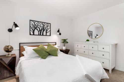 Perch - Island Hideaway Perch - Island Hideaway