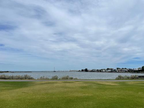 المنطقة المحيطة, Room in Newport Modern townhouse - Walk to stunning ocean view in Newport