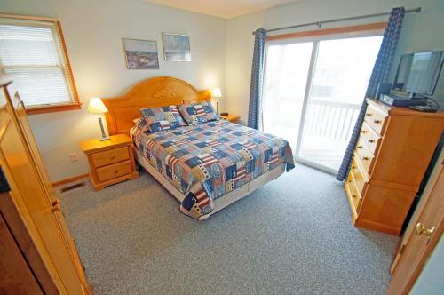 Four-Bedroom Apartment image 7