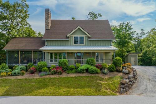Chinquapin Cottage in Pisgah Forest, USA