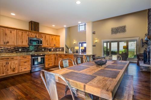 Chinquapin Cottage in Brevard