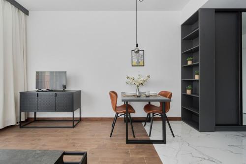Rent like home - Spacious Studio with Balcony Słonimskiego 2, Breslau (Foto 10)