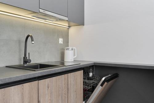 Rent like home - Spacious Studio with Balcony Słonimskiego 2, Breslau (Foto 9)