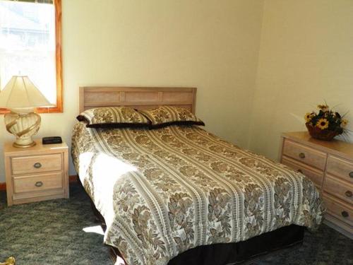 Five-Bedroom Apartment image 9