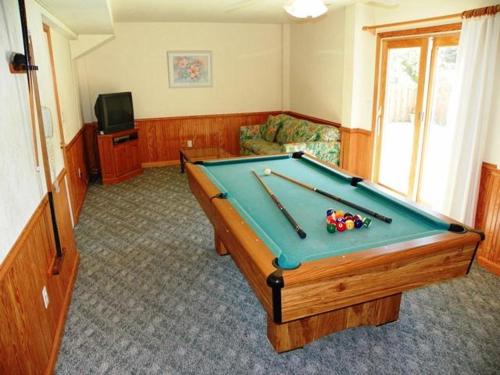 Five-Bedroom Apartment image 4