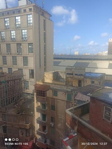Pandangan, بيت شباب في محطه مصر in Alexandria