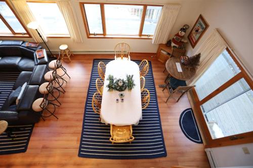 Goose Hollow 19, E Goose Hollow 19, E