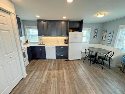 KH4117- Beach Balm in Kitty Hawk (NC)